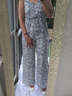 Lulu's Blue Floral V-Neck Wide-Leg Jumpsuit